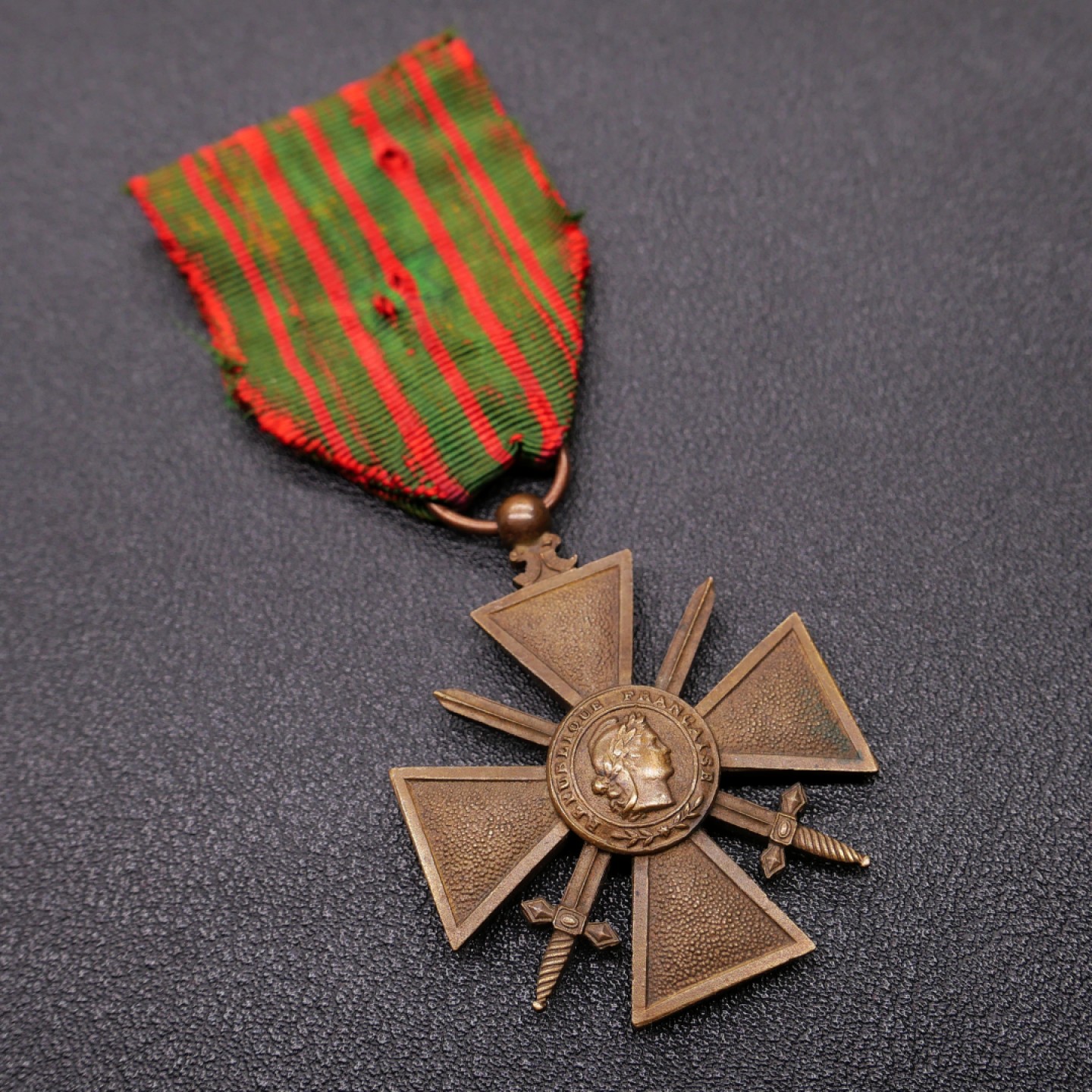 勋章奖章交易所1月27日（初六）法国币章专场 法国一战战争十字奖章，1917版，铜质