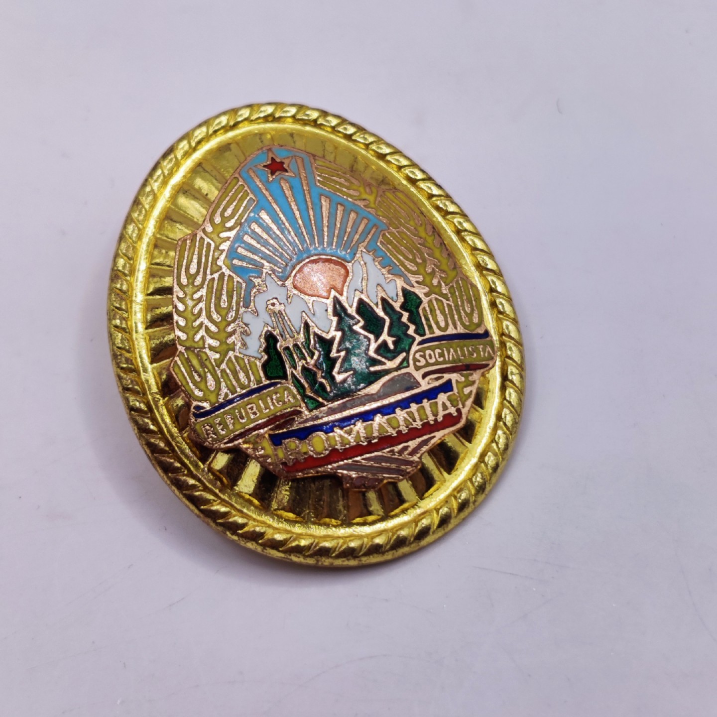 全场0元起拍 第23期 咸鱼国勋章拍卖专场 1月22日（周日）下午6：00开始 罗马尼亚 分体珐琅帽徽