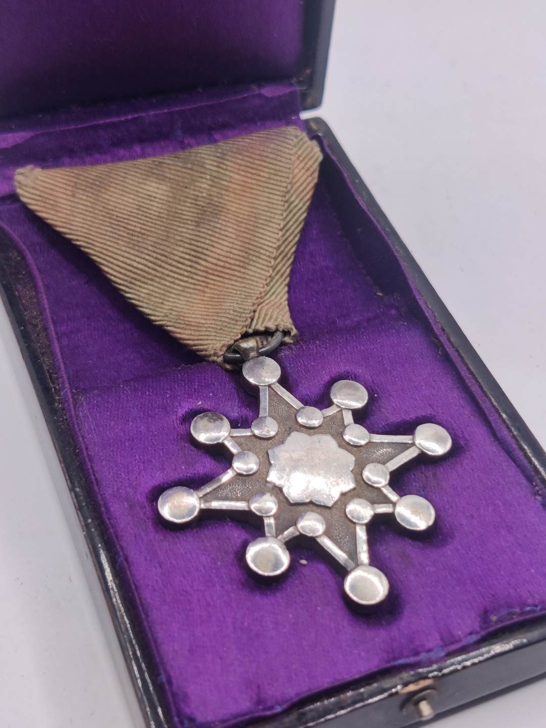 全场0元起拍 第23期 咸鱼国勋章拍卖专场 1月22日（周日）下午6：00开始 日本明治时期八等瑞宝章 银制