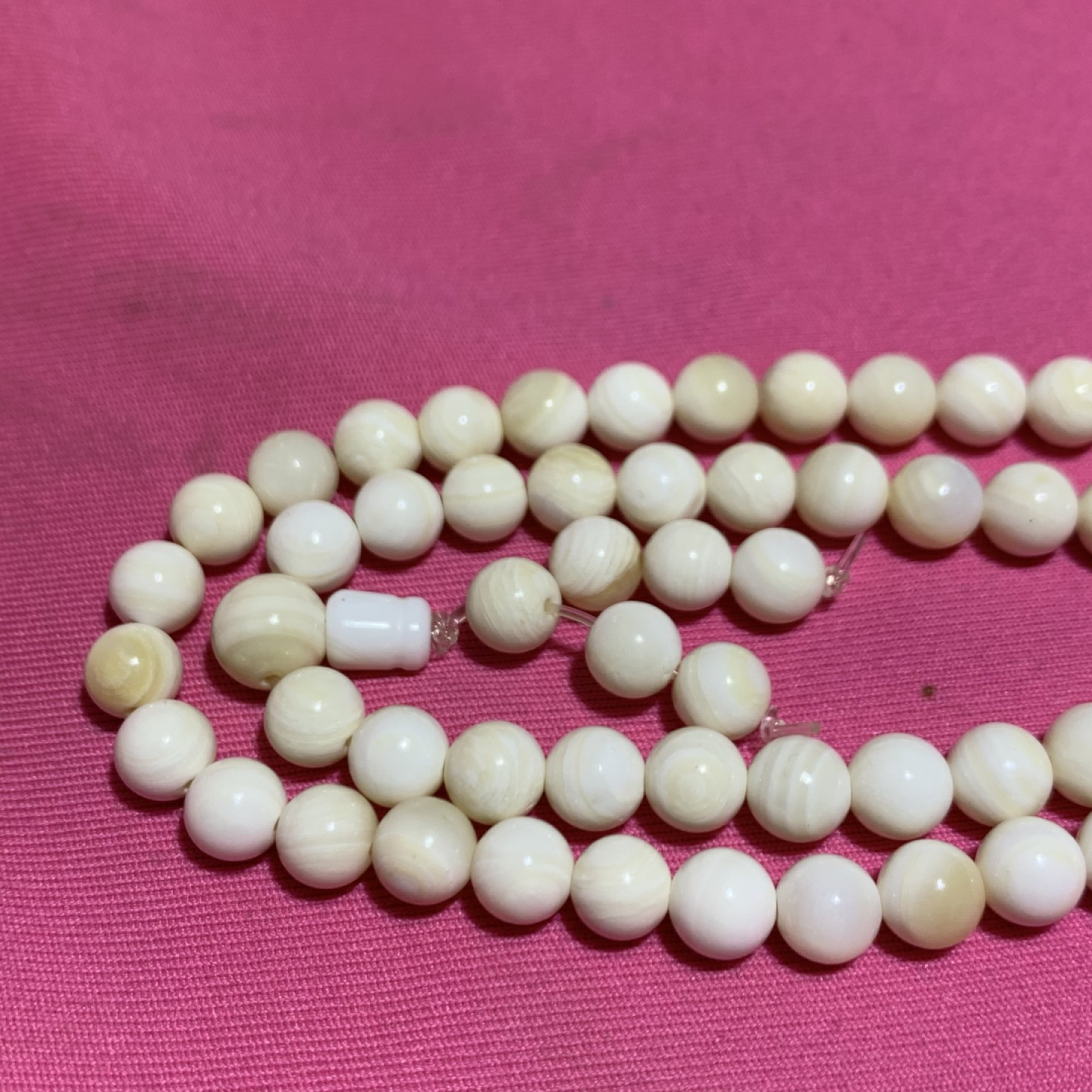 罕见深海木纹贝化玉108手串一条，