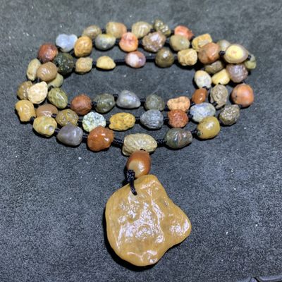 精美阿拉善筋脉玛瑙长款项链一条， 精美阿拉善筋脉玛瑙长款项链一条，