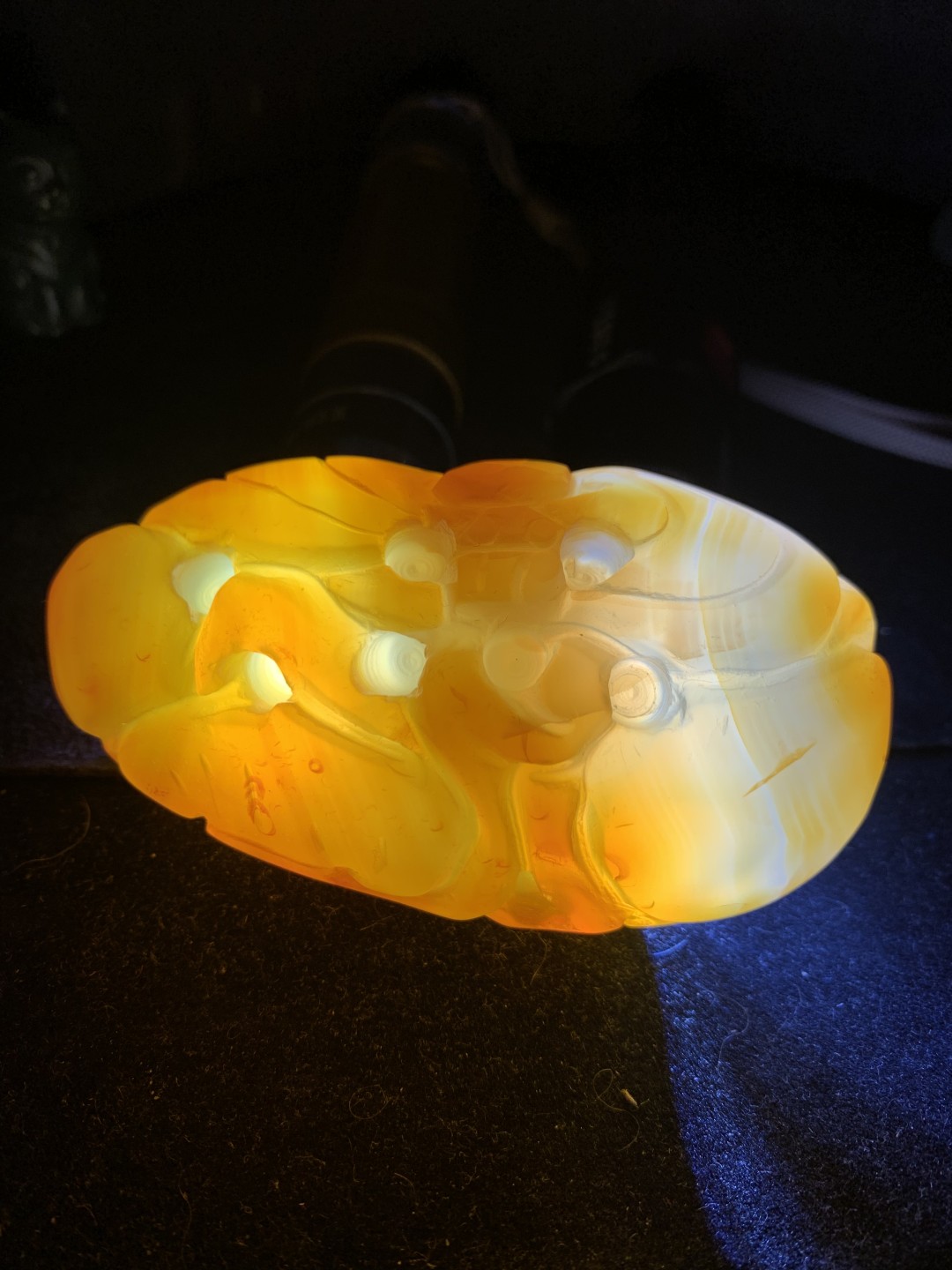 重器天然马达加斯加高玉化玛瑙手工雕刻如意如意蝙蝠把件一个，