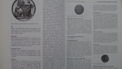 世界钱币章牌书籍专场拍卖11.01 一本关于世界钱币和章牌的钱币学词典2