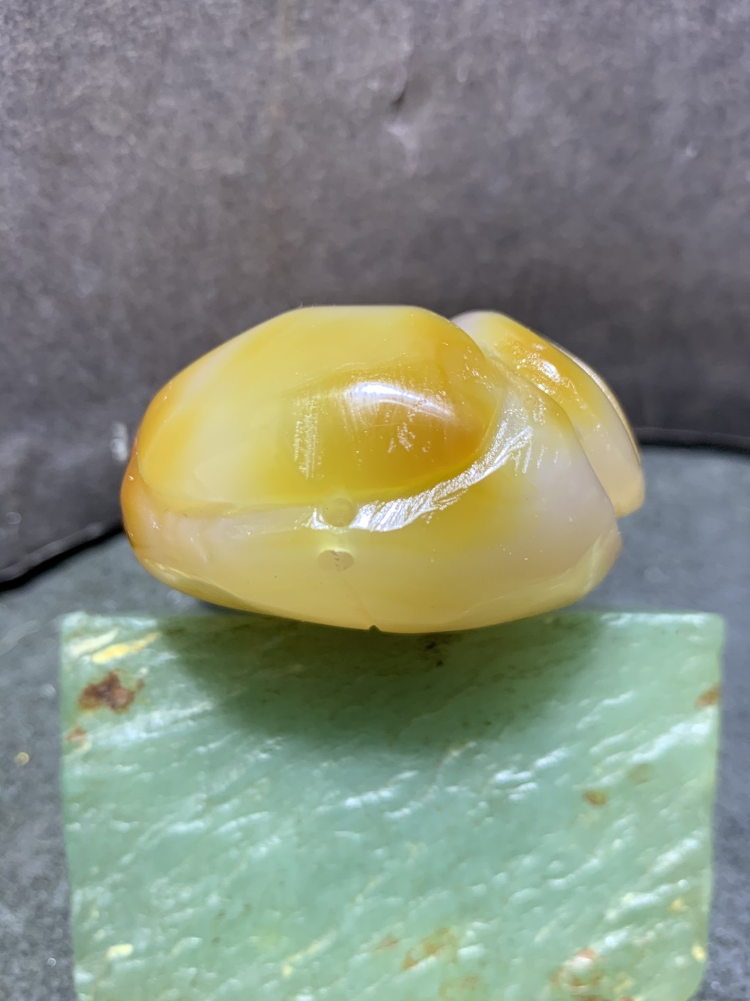 重器天然马达加斯加高玉化玛瑙手工雕刻如意如意蝙蝠把件一个，