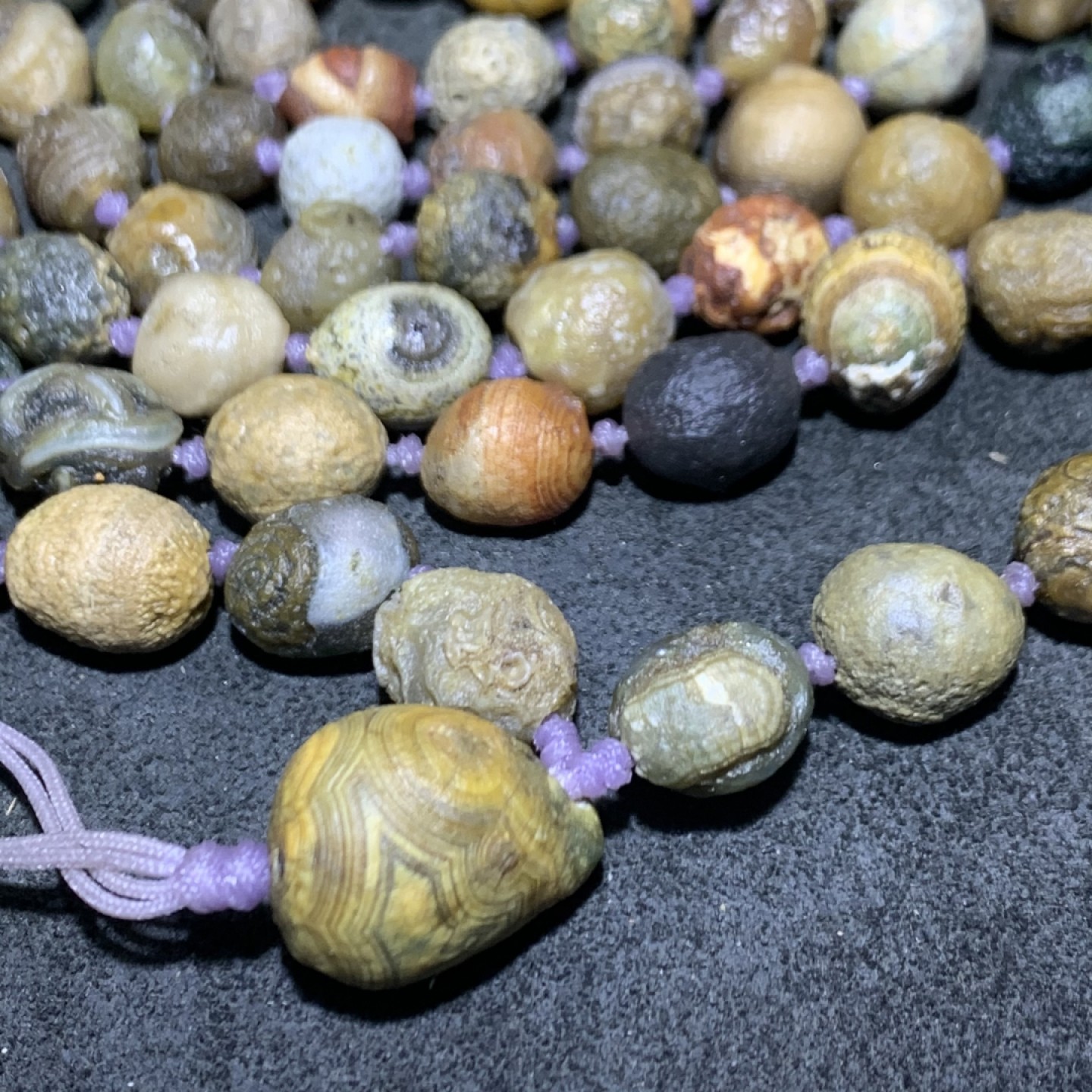 精美外蒙眼石108大颗粒项链一条！