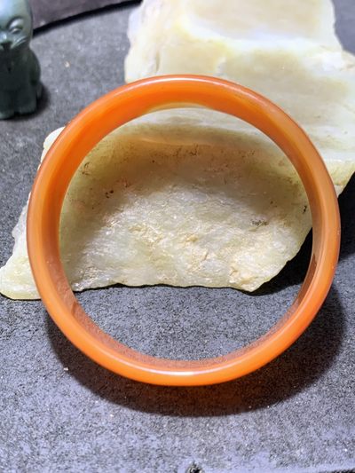 精美缠丝玛瑙小手镯一只， - 精美缠丝玛瑙小手镯一只，