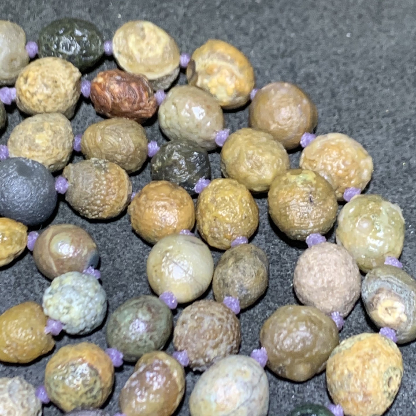 精美外蒙眼石108大颗粒项链一条！