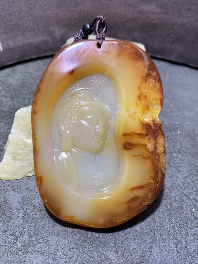 精美天然马达加斯加原皮玛瑙雕刻一心向佛牌子一块 - 精美天然马达加斯加原皮玛瑙雕刻一心向佛牌子一块