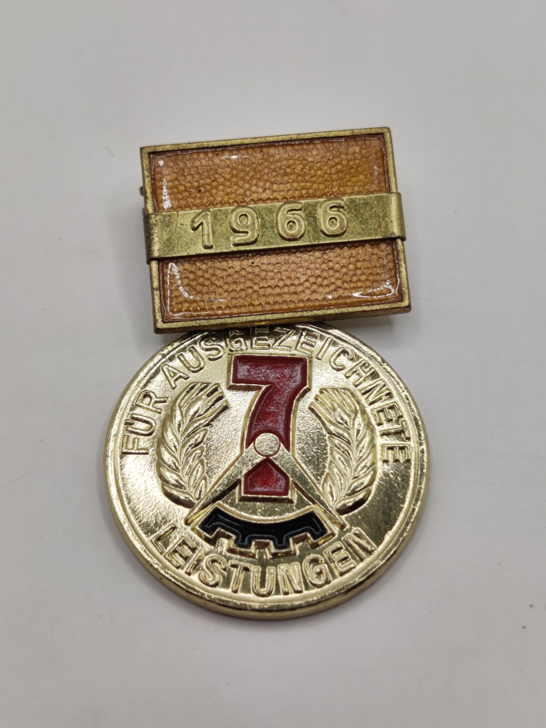 全场0元起拍 第24期 咸鱼国勋章拍卖专场 1月27日（周五）下午6：00开始