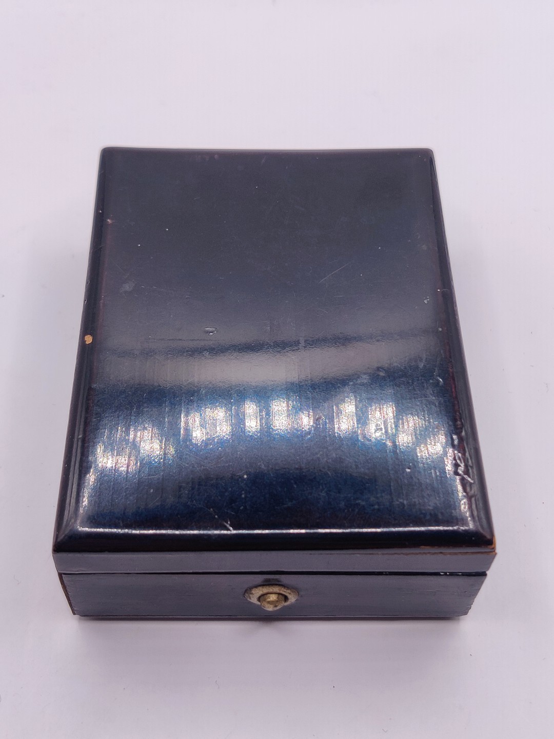 全场0元起拍 第24期 咸鱼国勋章拍卖专场 1月27日（周五）下午6：00开始 明治早期按扣盒版 赤十字终身社员章