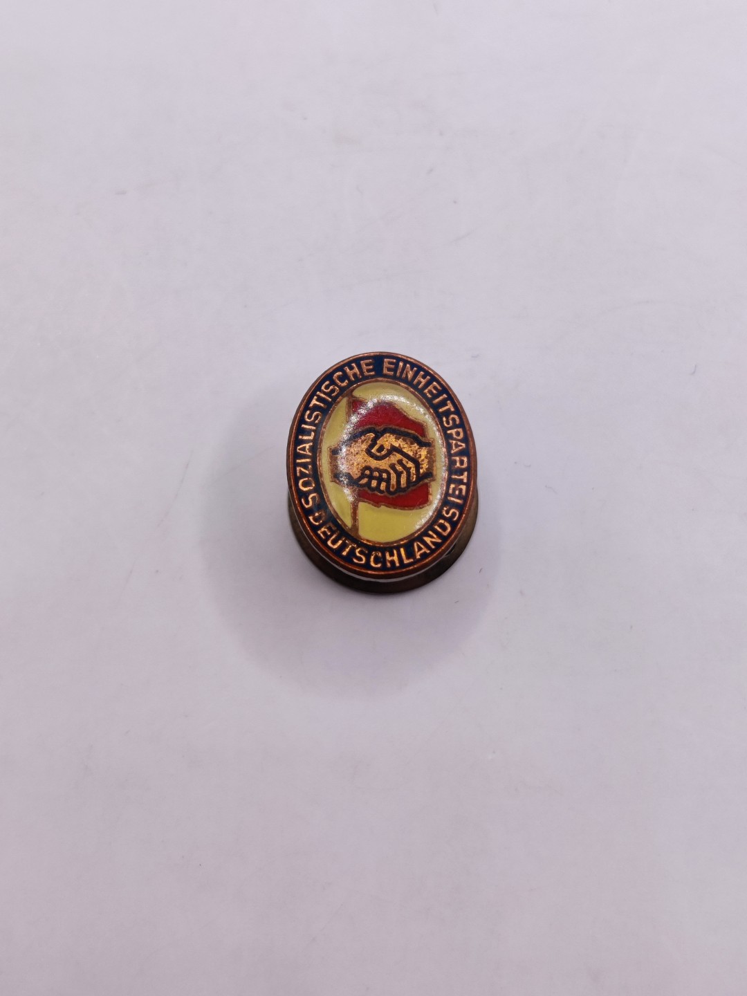 全场0元起拍 第24期 咸鱼国勋章拍卖专场 1月27日（周五）下午6：00开始 东德 SED德国统一社会党党徽 早期转轮