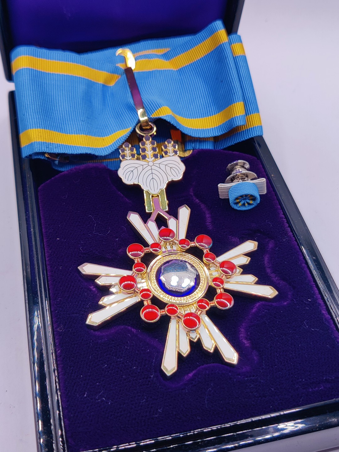 全场0元起拍 第24期 咸鱼国勋章拍卖专场 1月27日（周五）下午6：00开始 美品 荣典后 瑞宝中授章 银制带略