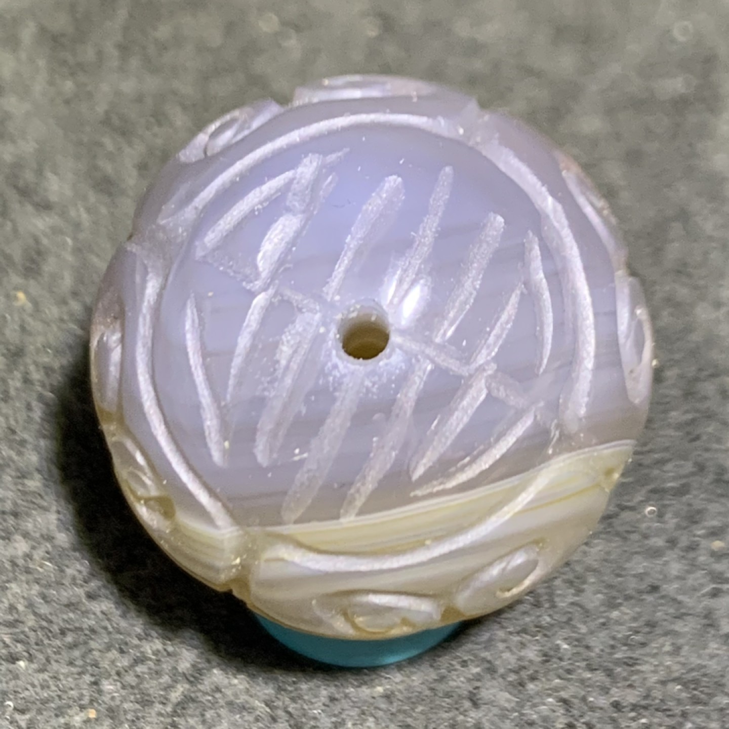 巴西玛瑙雕刻大云纹珠（回纹珠）一颗，