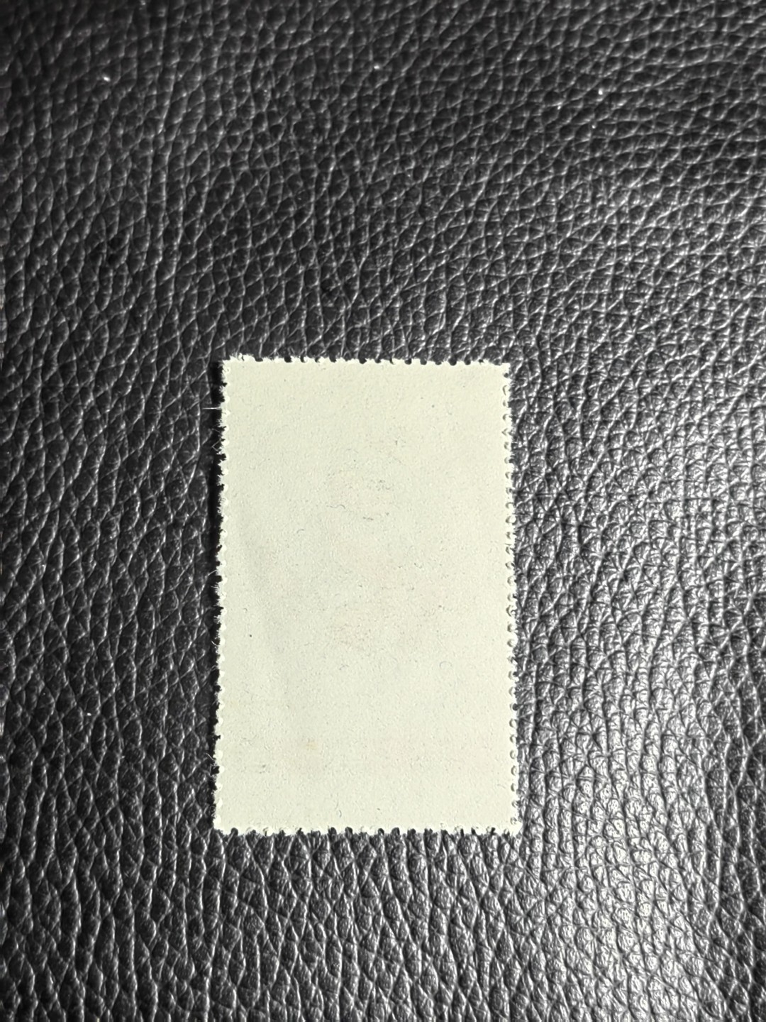 洪涛臻品批发群  精选邮票限时拍卖第一百六十八期 特54儿童 盖销 12-9一枚，几乎全品， 面艳背白，生口，非常漂亮，热门票，注意捡漏