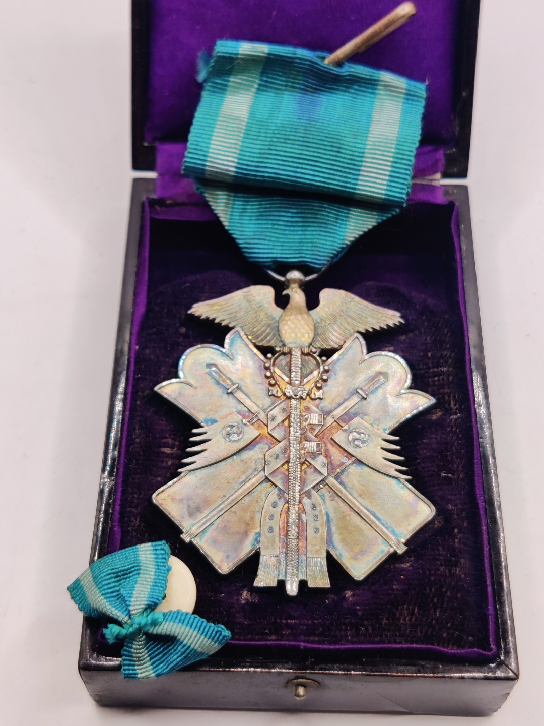 全场0元起拍 第25期 咸鱼国勋章拍卖专场 1月29日（周日）下午6：00开始 日本明治时期七级金鵄章 银制带略