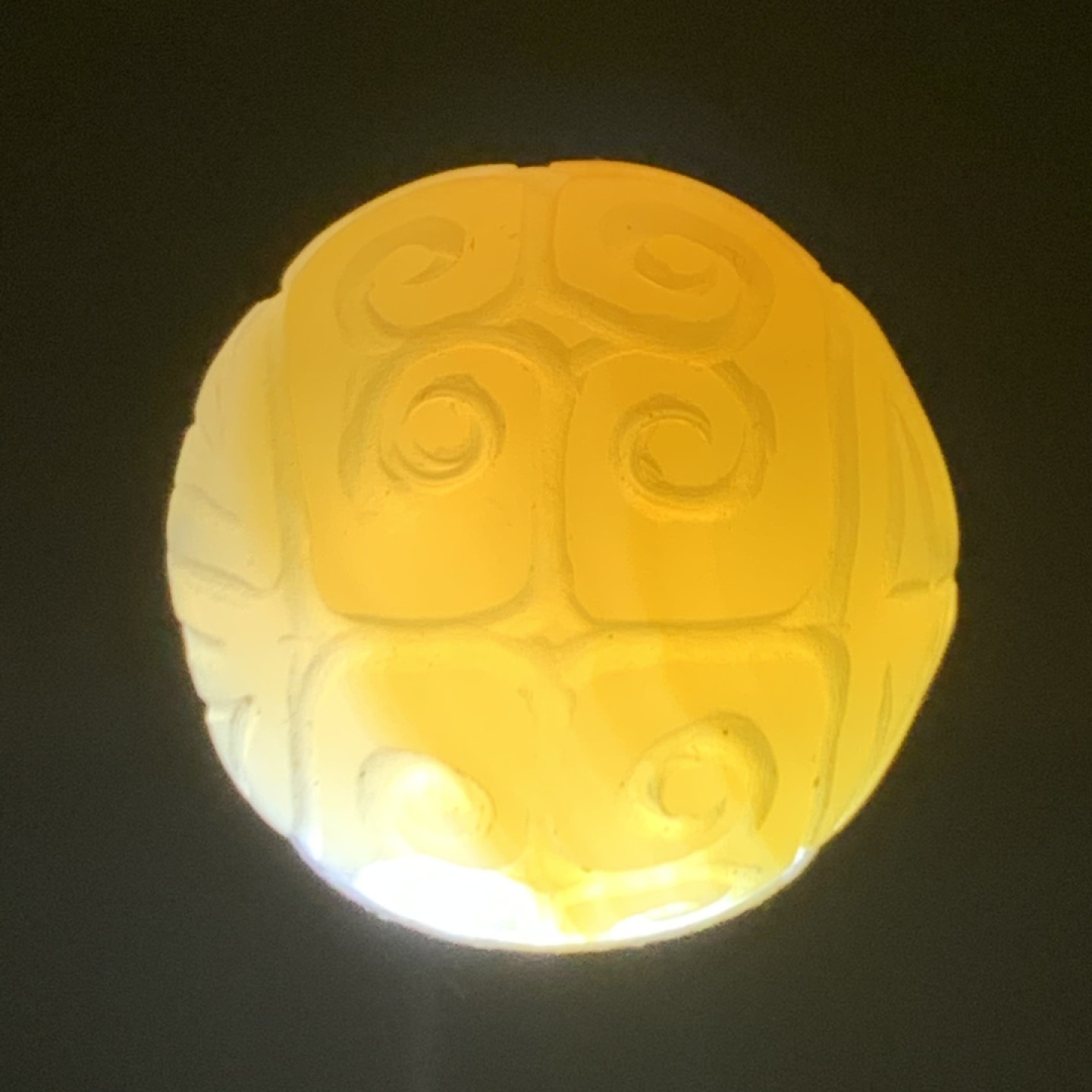 巴西玛瑙雕刻大云纹珠（回纹珠）一颗，