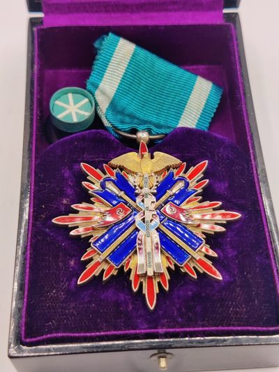 全场0元起拍 第25期 咸鱼国勋章拍卖专场 1月29日（周日）下午6：00开始 - 明治时期 五级金鵄章 银制带略 美品无损