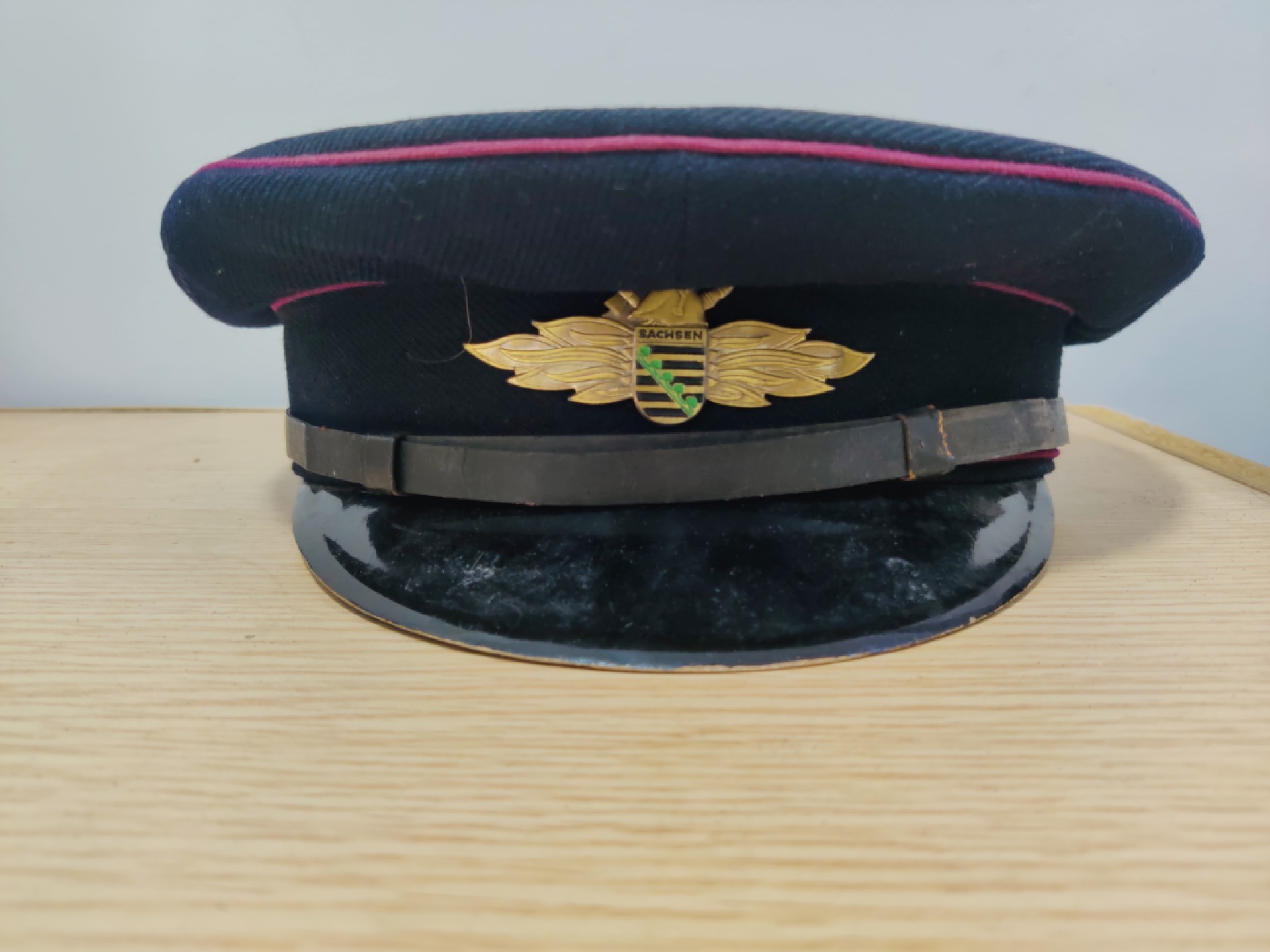 全场0元起拍 第25期 咸鱼国勋章拍卖专场 1月29日（周日）下午6：00开始 德国消防大檐帽 58cm