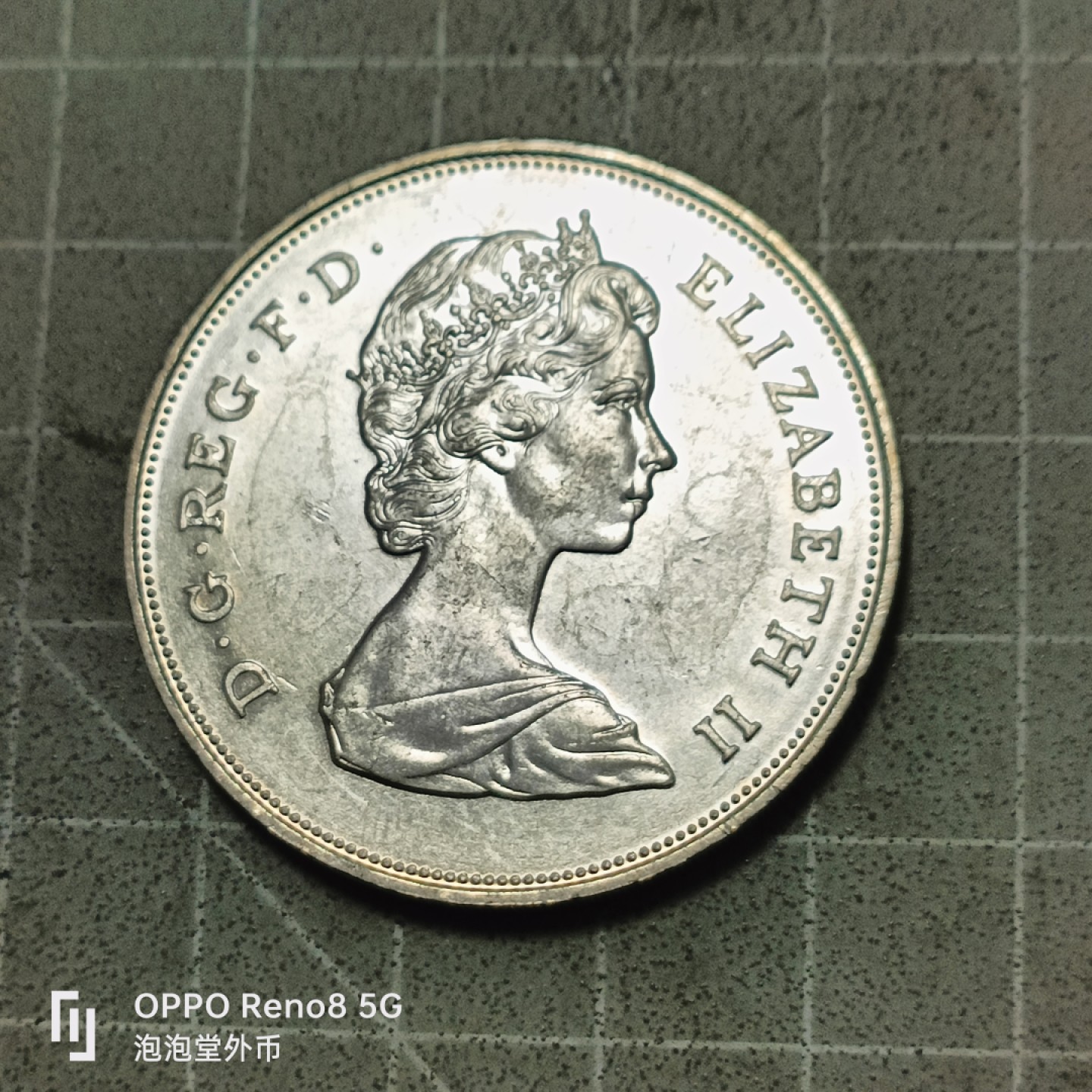 泡泡堂微拍第五十三幕硬币捡漏可累计专场👿👿，零佣金，零押金，累计满二十元包邮 亮品女王母亲大克朗