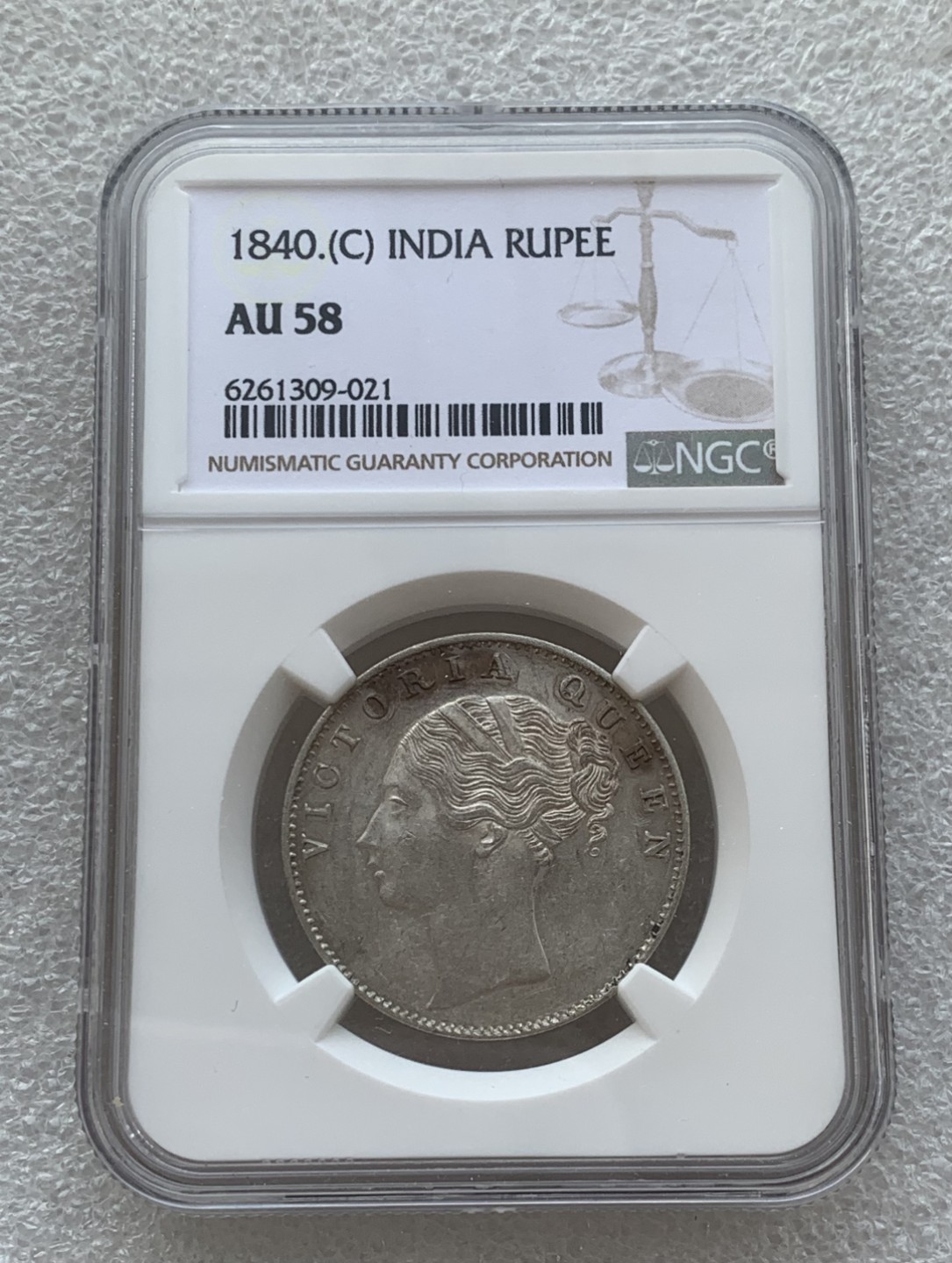 瓶子🏺第76期拍卖会 英属1840年印度维多利亚1卢比印度版银币AU58
