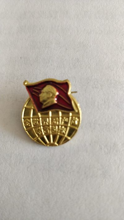 春节放漏，毛主席纪念章，起拍价和佣金都是1.88 - 非常稀少的毛主席纪念章一枚