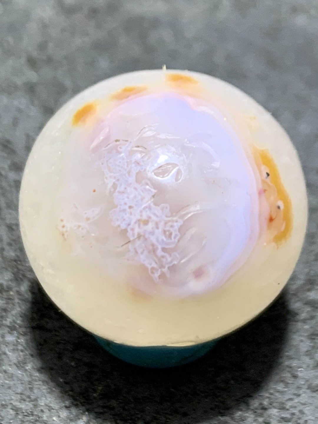 精美冰飘战国红玛瑙手工俏色巧雕菩提2.0珠一颗！