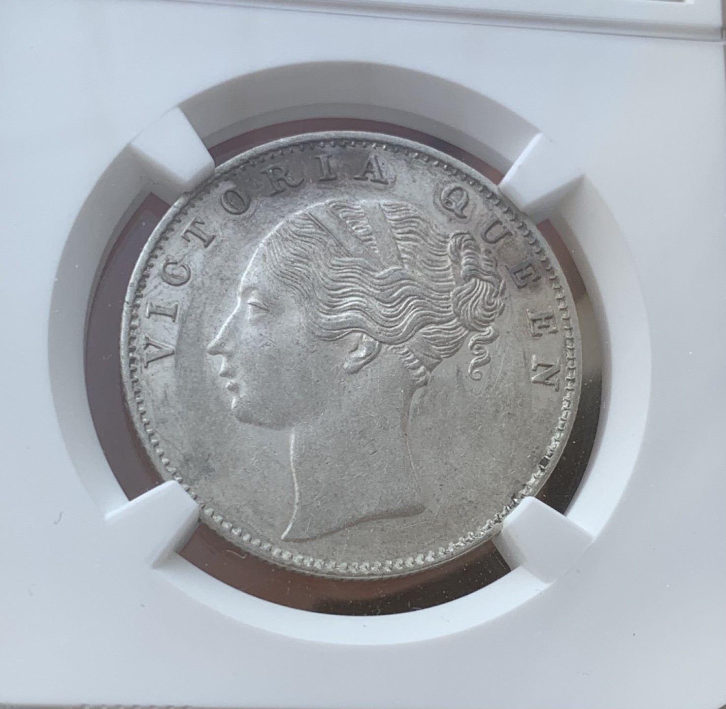 瓶子🏺第76期拍卖会 英属1840年印度维多利亚1卢比印度版银币AU58
