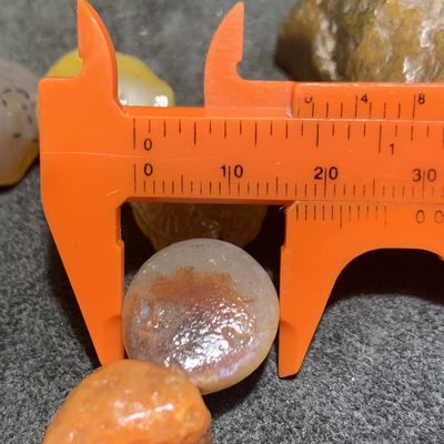 精美阿拉善多宝石原石手串一条， 精美阿拉善多宝石原石手串一条，