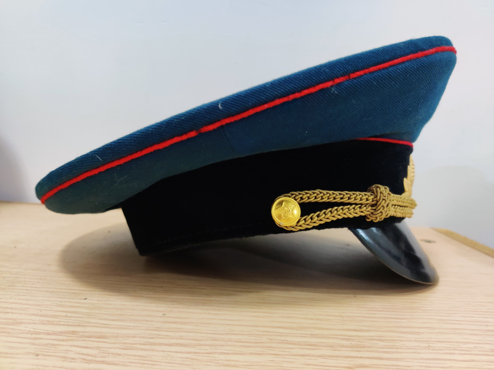 全场0元起拍 第26期 咸鱼国勋章拍卖专场 2月1日（周三）下午6：00开始 苏联m69通讯兵少校礼服一套 将官定制面料