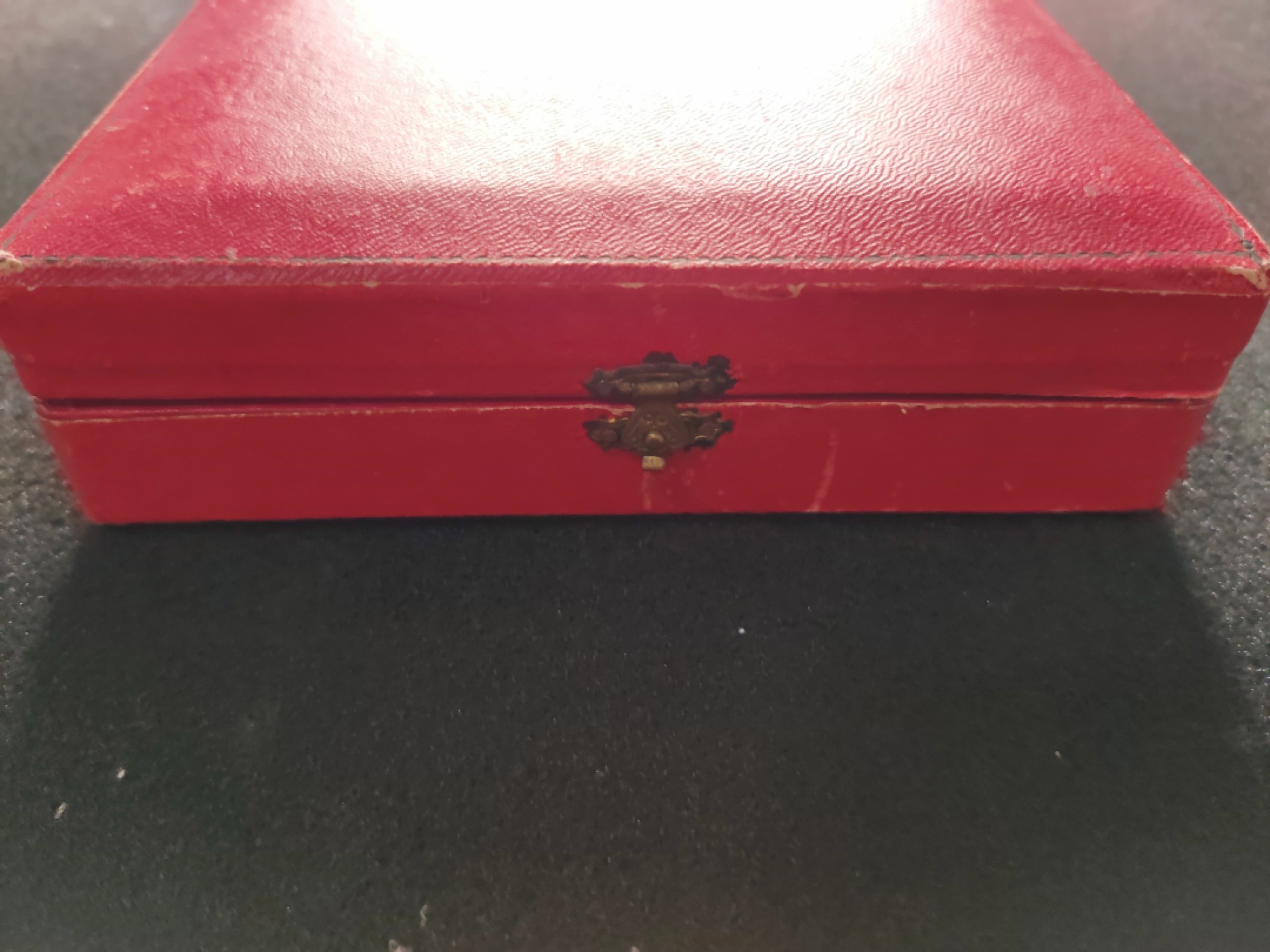 全场0元起拍 第26期 咸鱼国勋章拍卖专场 2月1日（周三）下午6：00开始 早期五火炬滚边盒版南斯拉夫三级旗帜勋章银质珐琅