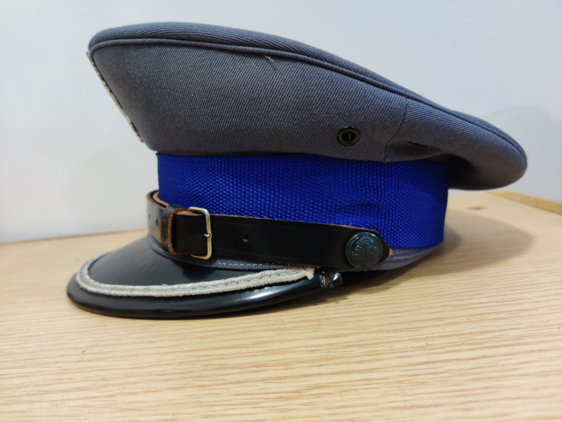 全场0元起拍 第26期 咸鱼国勋章拍卖专场 2月1日（周三）下午6：00开始 波兰警务大檐帽 54cm