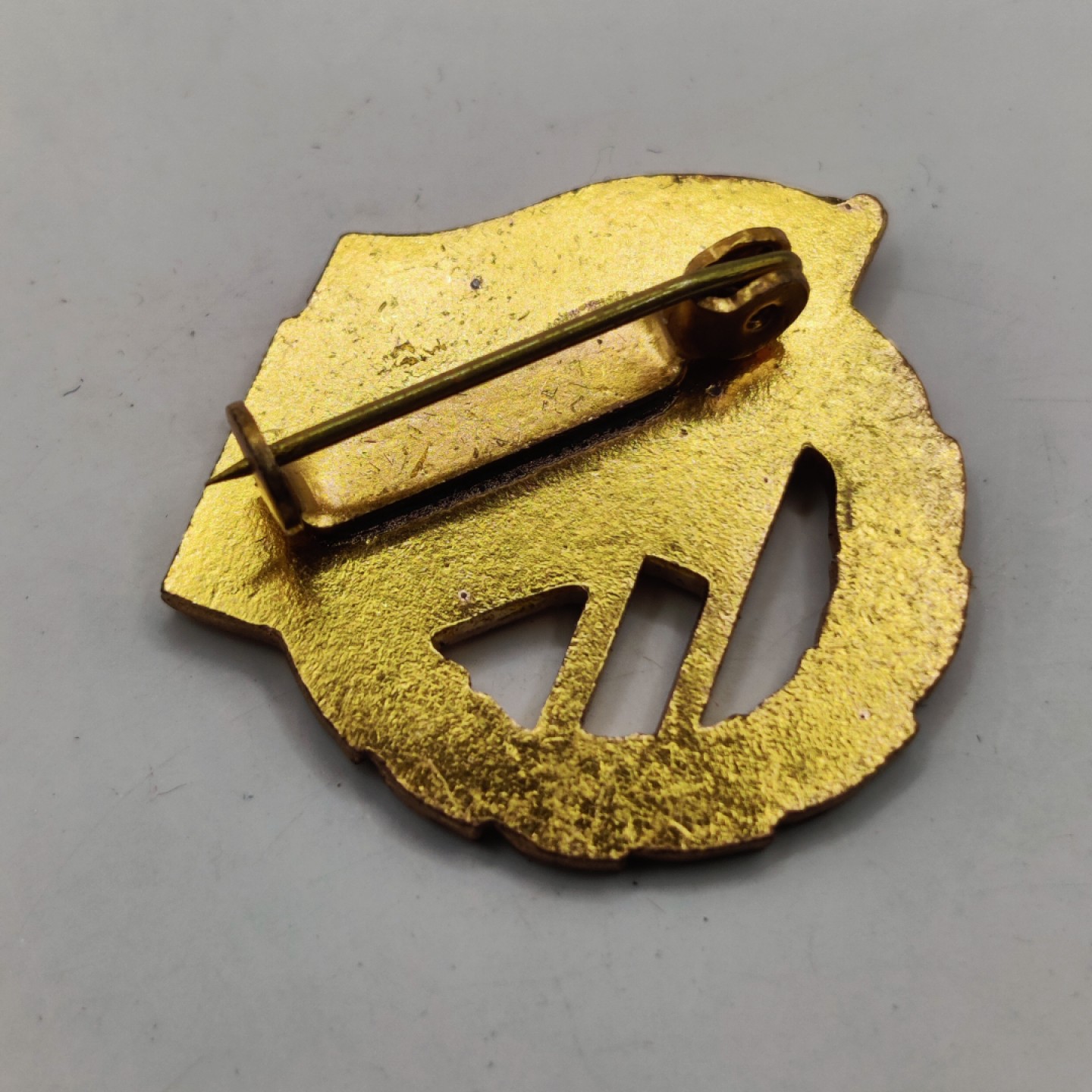 全场0元起拍 第26期 咸鱼国勋章拍卖专场 2月1日（周三）下午6：00开始 苏德友谊徽章金级