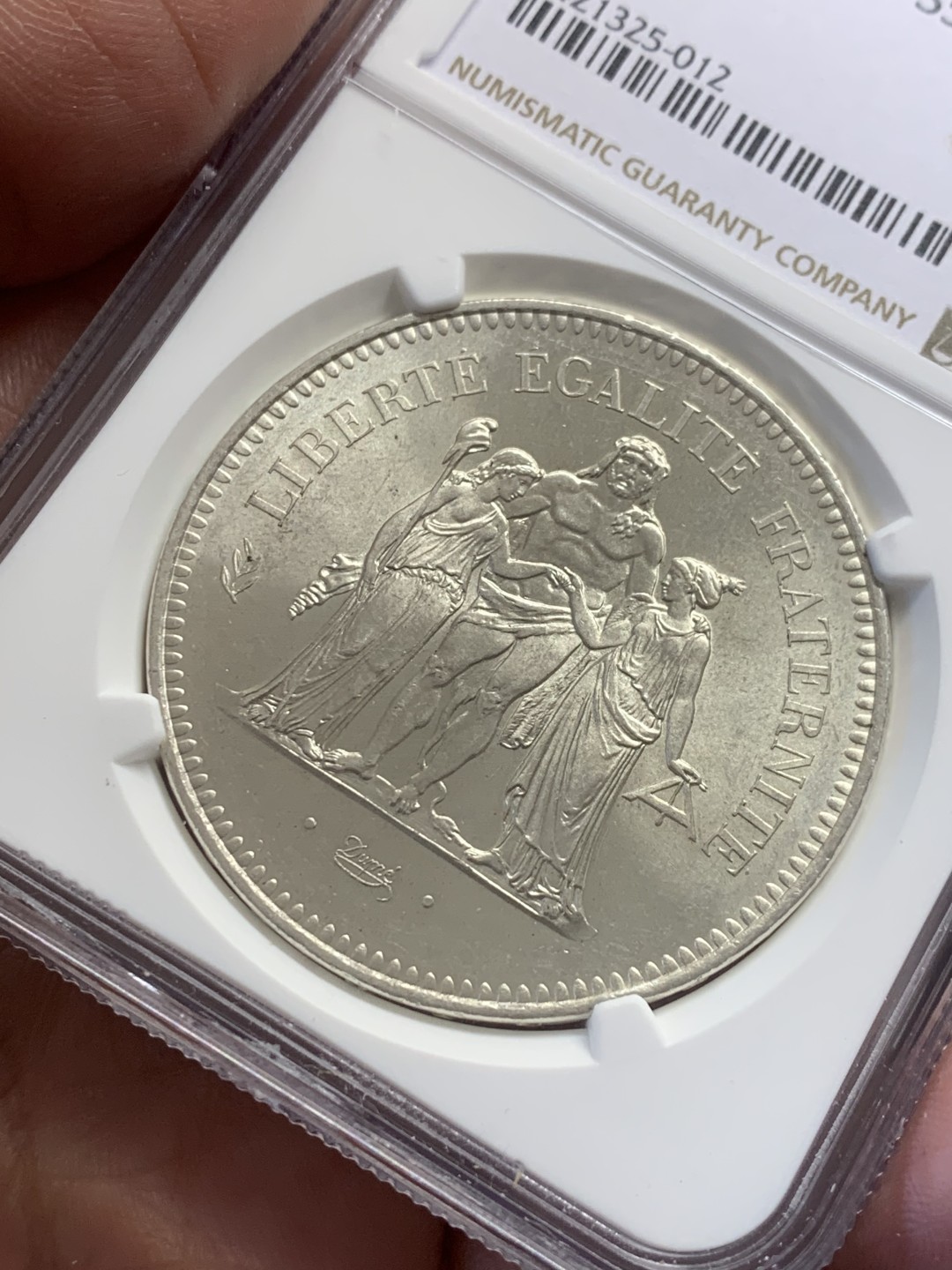 《竞宝斋》第130场-周日，周一连拍 (全场包邮) NGC MS66 1975年法国大力神50法郎银币