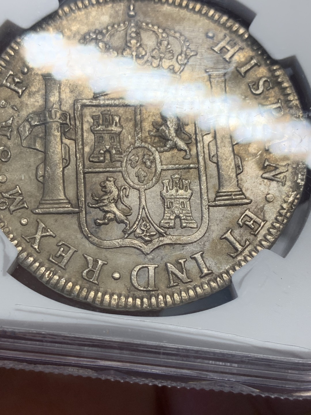 《竞宝斋》第130场-周日，周一连拍 (全场包邮) NGC-AU 墨西哥 1797年 卡四 双柱 8R 大银币 正反深打细节好 背面墙砖清晰