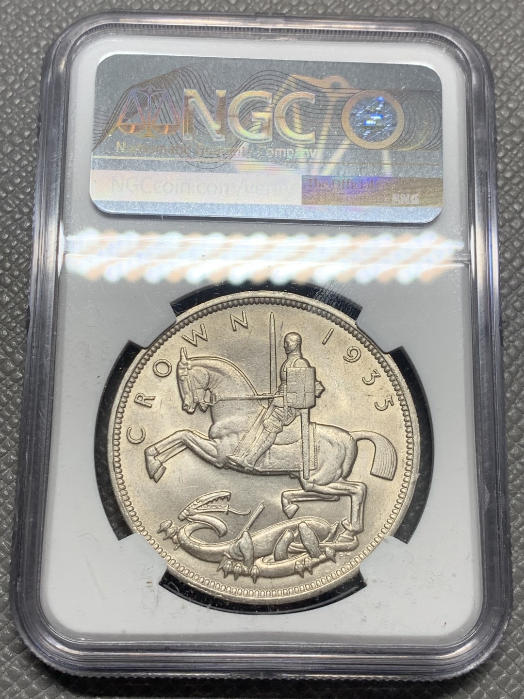 《竞宝斋》第130场-周日，周一连拍 (全场包邮) NGC-MS64 英国1935年乔治五世木马剑1克朗大银币