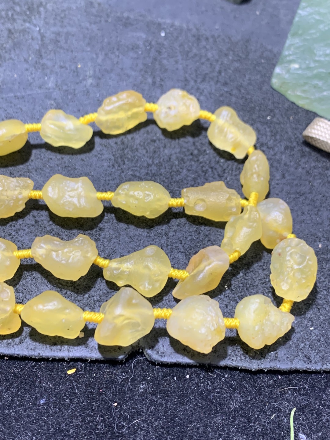 精美天然阿拉善玛瑙麻皮蜜蜡黄色项链加糖心吊坠项链一条，