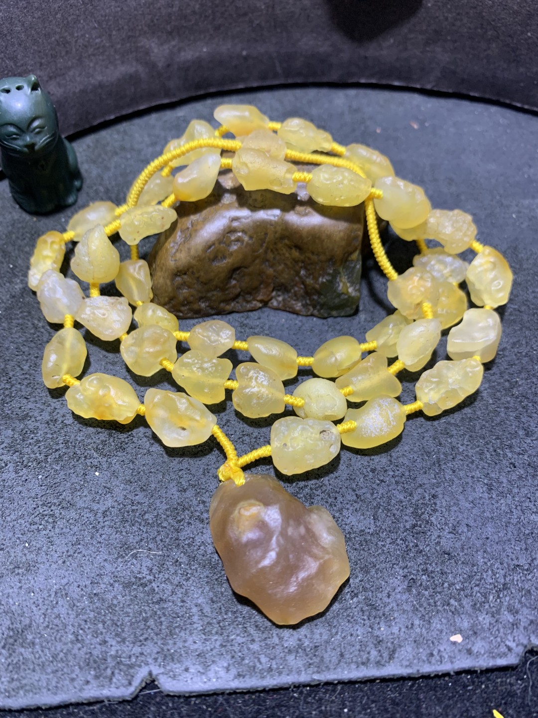 精美天然阿拉善玛瑙麻皮蜜蜡黄色项链加糖心吊坠项链一条，