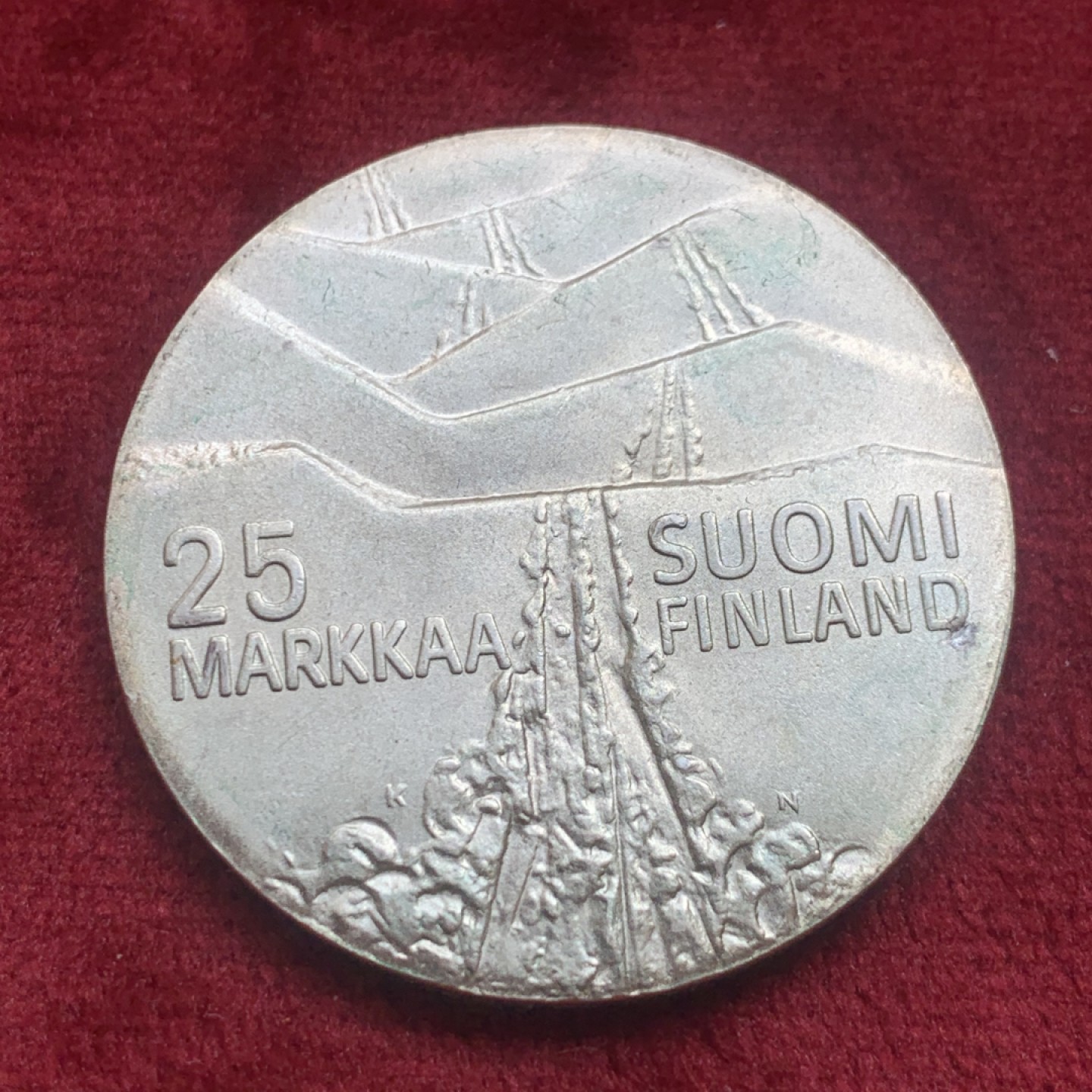 《竞宝斋》第130场-周日，周一连拍 (全场包邮) 1978年芬兰25马克滑雪运动员纪念 银币