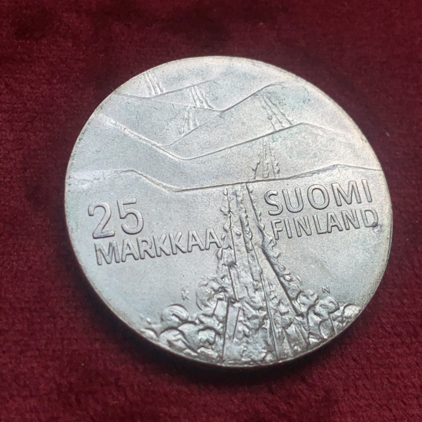 《竞宝斋》第130场-周日，周一连拍 (全场包邮) 1978年芬兰25马克滑雪运动员纪念 银币