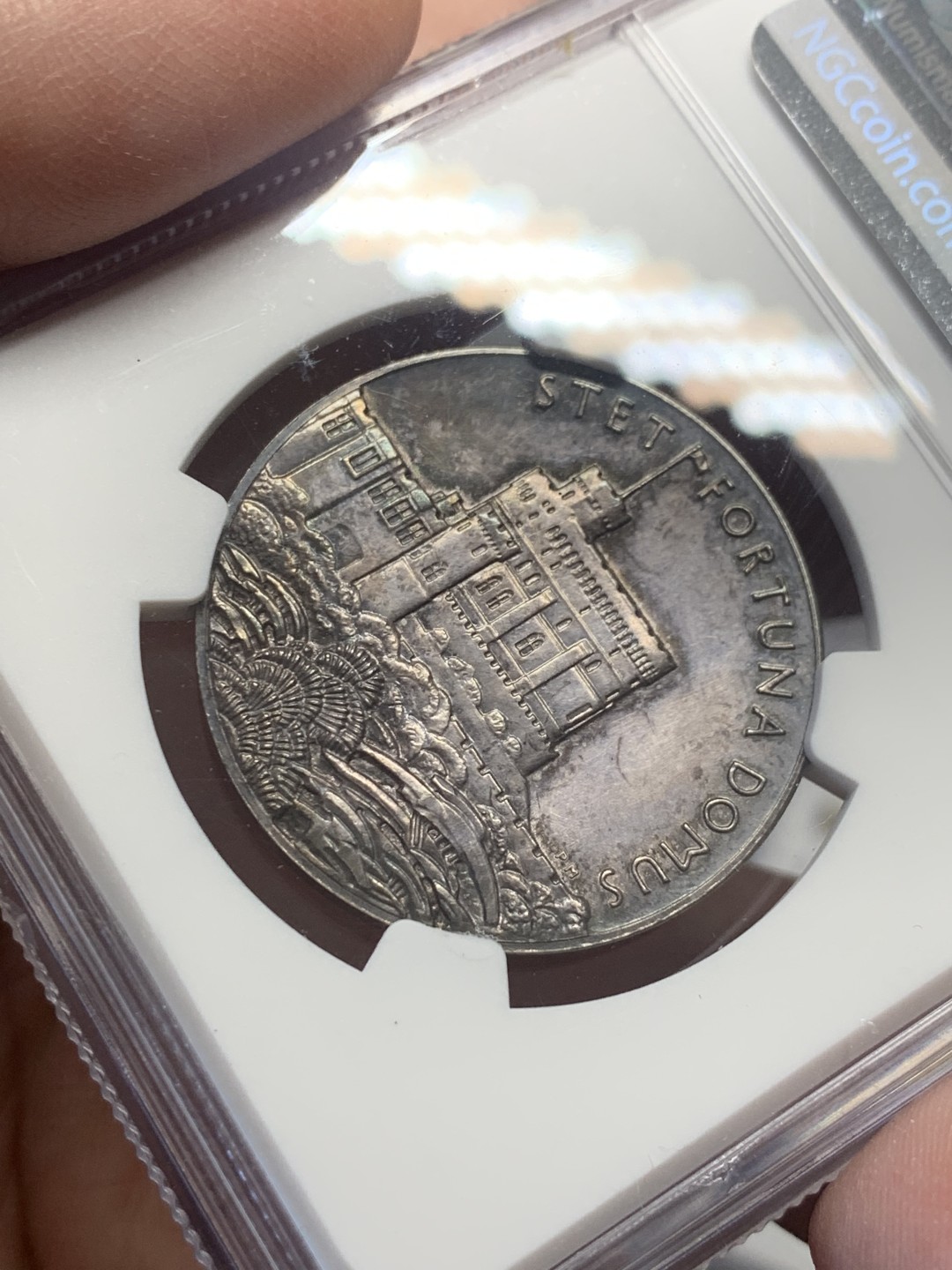 《竞宝斋》第130场-周日，周一连拍 (全场包邮) NGC MS62  英国 1935年 乔治五世登基25周年银章，细节很好，包浆不错