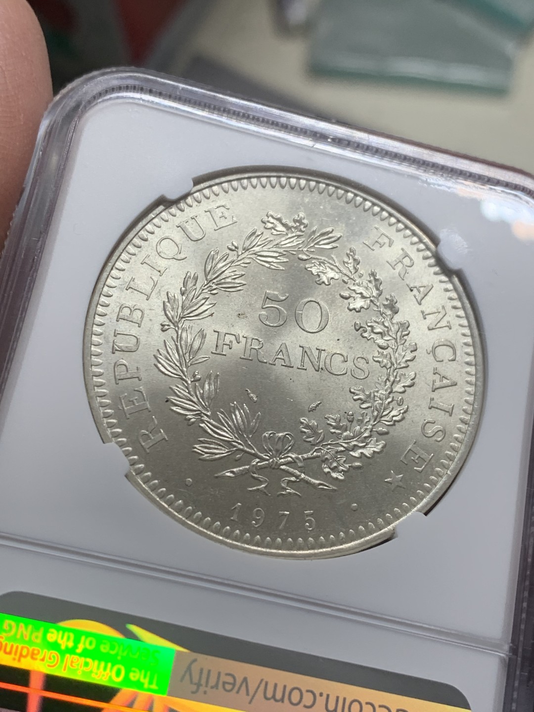 《竞宝斋》第130场-周日，周一连拍 (全场包邮) NGC MS66 1975年法国大力神50法郎银币