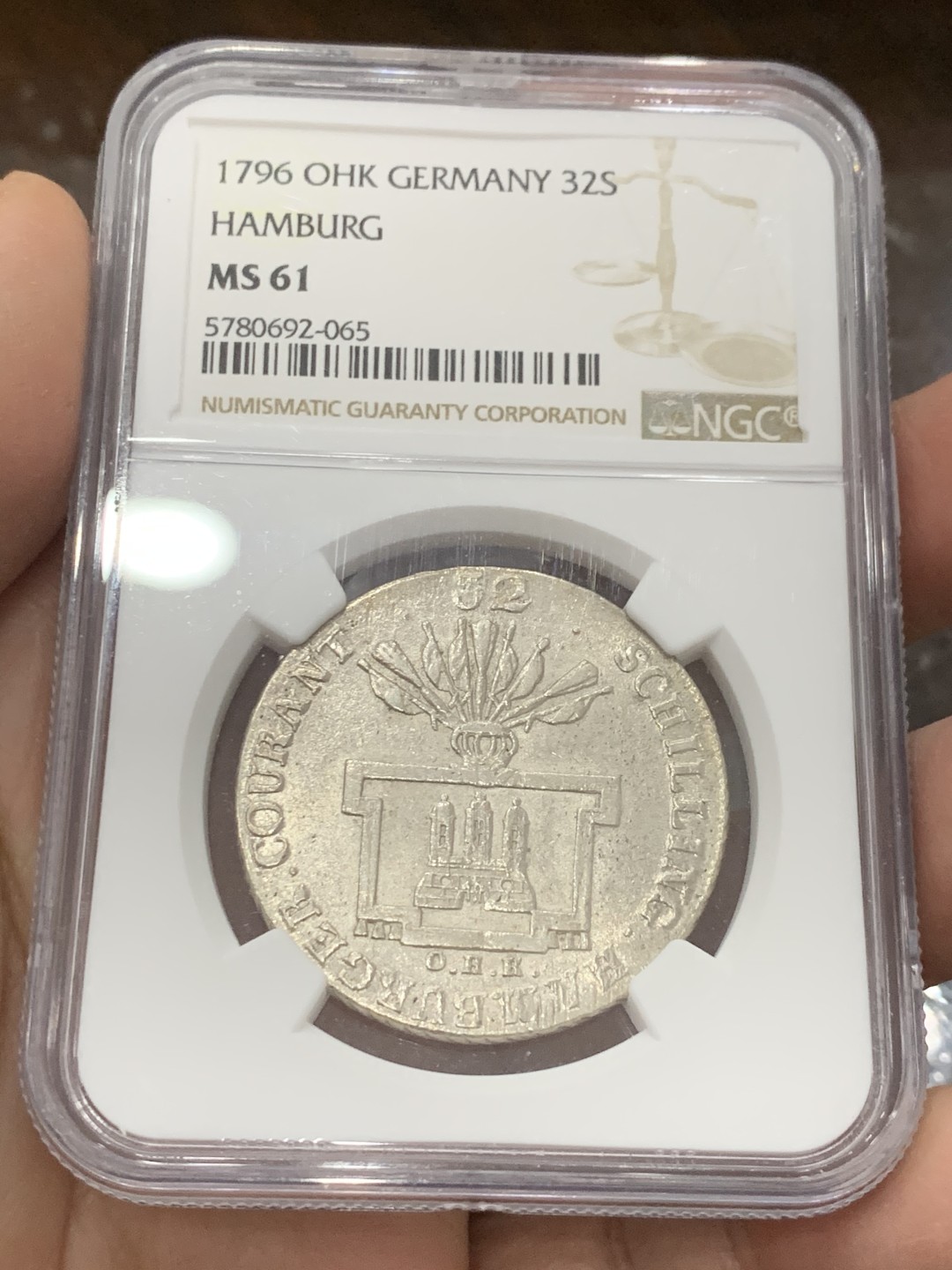 《竞宝斋》第131场-周日，周一连拍 (全场包邮) NGC-MS61 德国汉堡帝国自由市 1796年 32先令 早期双头鹰徽章 收藏级好状态