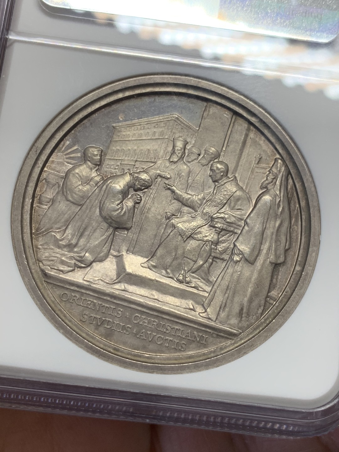 《竞宝斋》第131场-周日，周一连拍 (全场包邮) NGC MS63 1916年梵蒂冈教皇本笃十五世高浮雕精美银章 镜面底板 精美绝伦