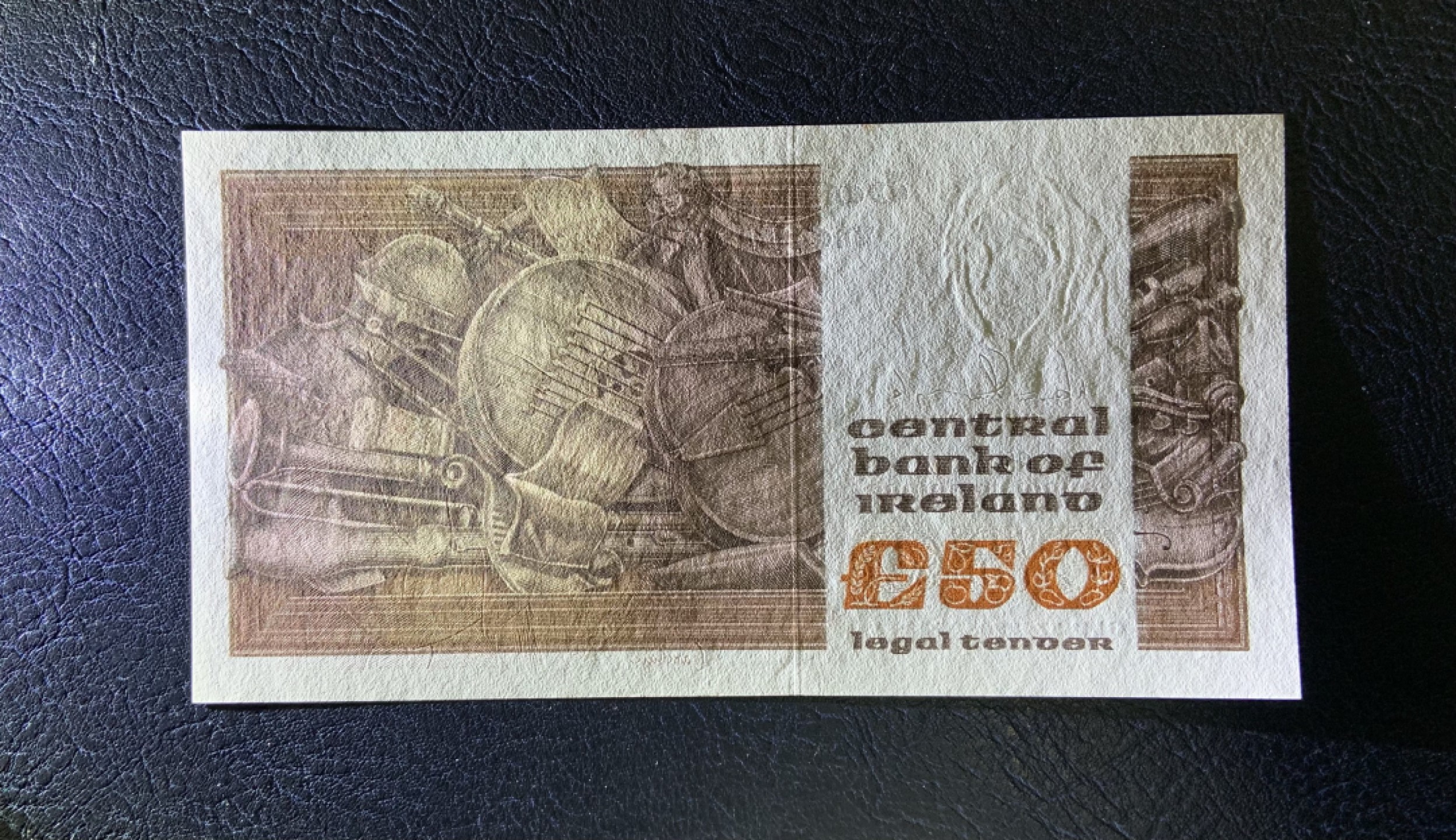 收藏联盟Quantum Auction 第229期拍卖 已更新 爱尔兰1991年50镑 品相全新UNC 盲人弹琴 最高面值 背面上方有轻微的拖墨