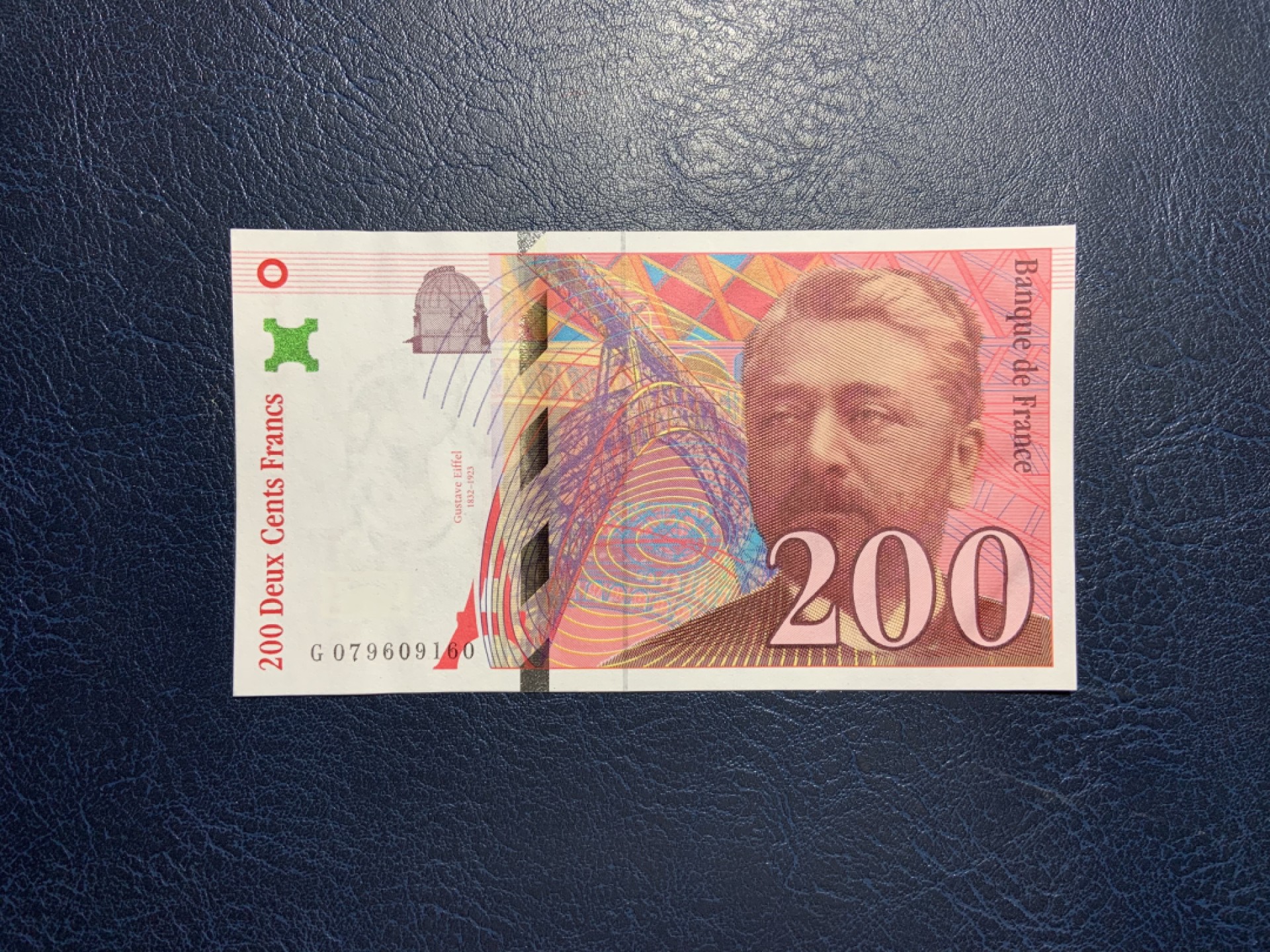 收藏联盟Quantum Auction 第229期拍卖 已更新 法国1999年200法郎 品相UNC 艾弗尔铁塔