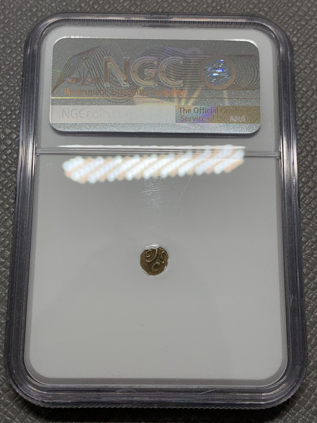 《竞宝斋》第131场-周日，周一连拍 (全场包邮) NGC-AU58 印度1795年 卡钦 FANAM金币 少见品种