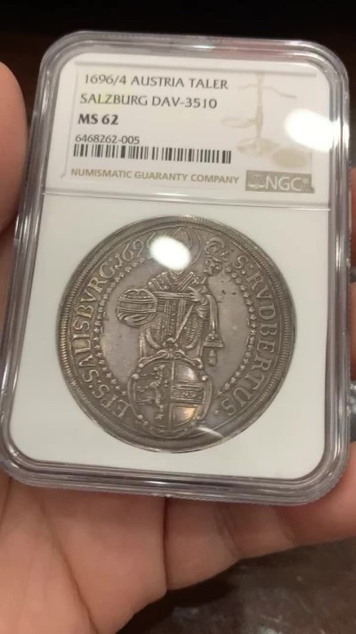 《竞宝斋》第131场-周日，周一连拍 (全场包邮) NGC MS62 神罗萨尔茨堡 1696/4年 泰勒银币 淡紫色包浆 光度很好