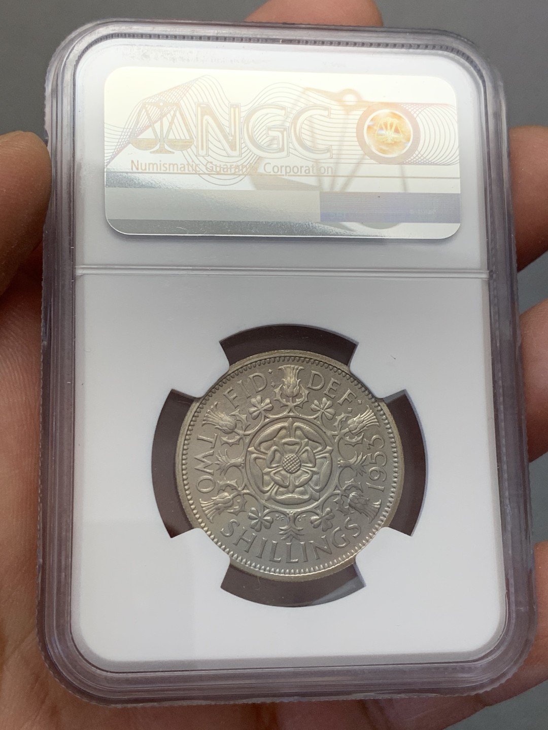 《竞宝斋》第131场-周日，周一连拍 (全场包邮) NGC PF64CA  1953年英国伊丽莎白二世首年精制弗洛林（2先令），原装淡彩带CAM