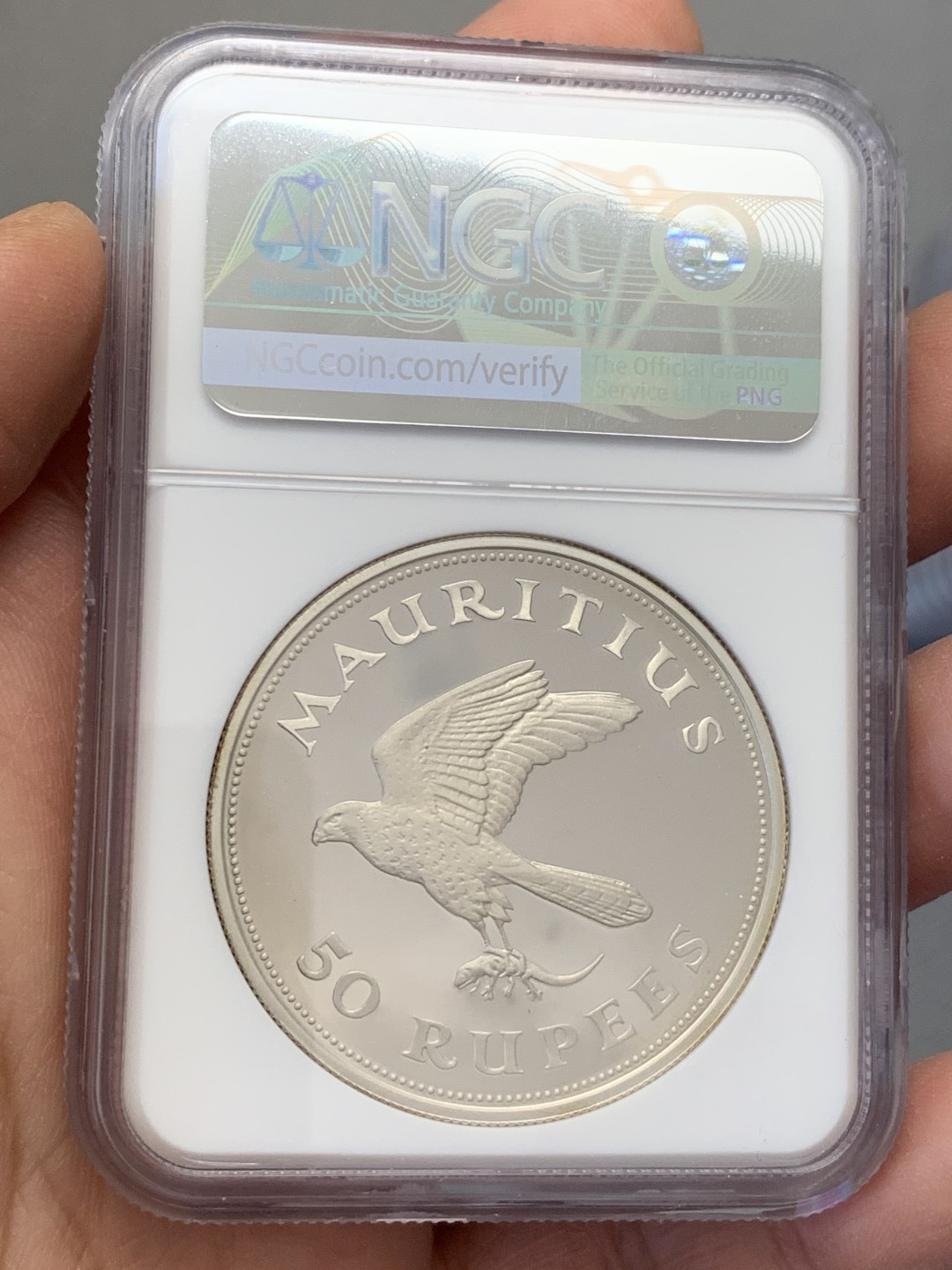 《竞宝斋》第131场-周日，周一连拍 (全场包邮) NGC-PF67 毛里求斯1975年 保护自然系列黄鹰 50卢比大银币 少见品种