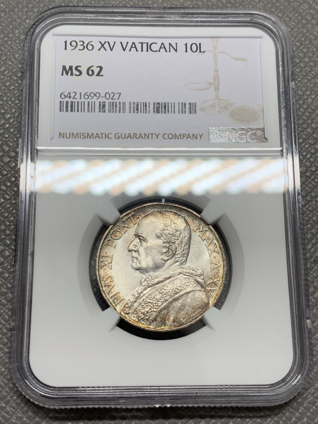 《竞宝斋》第131场-周日，周一连拍 (全场包邮) NGC MS62 梵蒂冈1936年10里拉银币 月牙彩包浆 新鲜出评